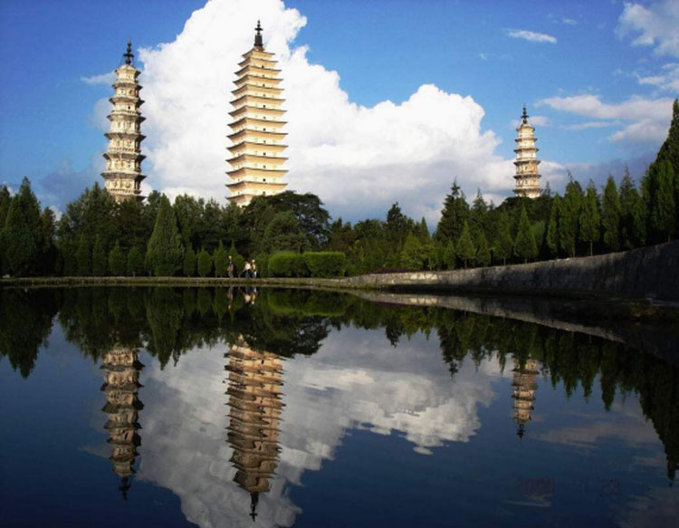 大理三塔使用傾角傳感器監(jiān)測(cè)角度 