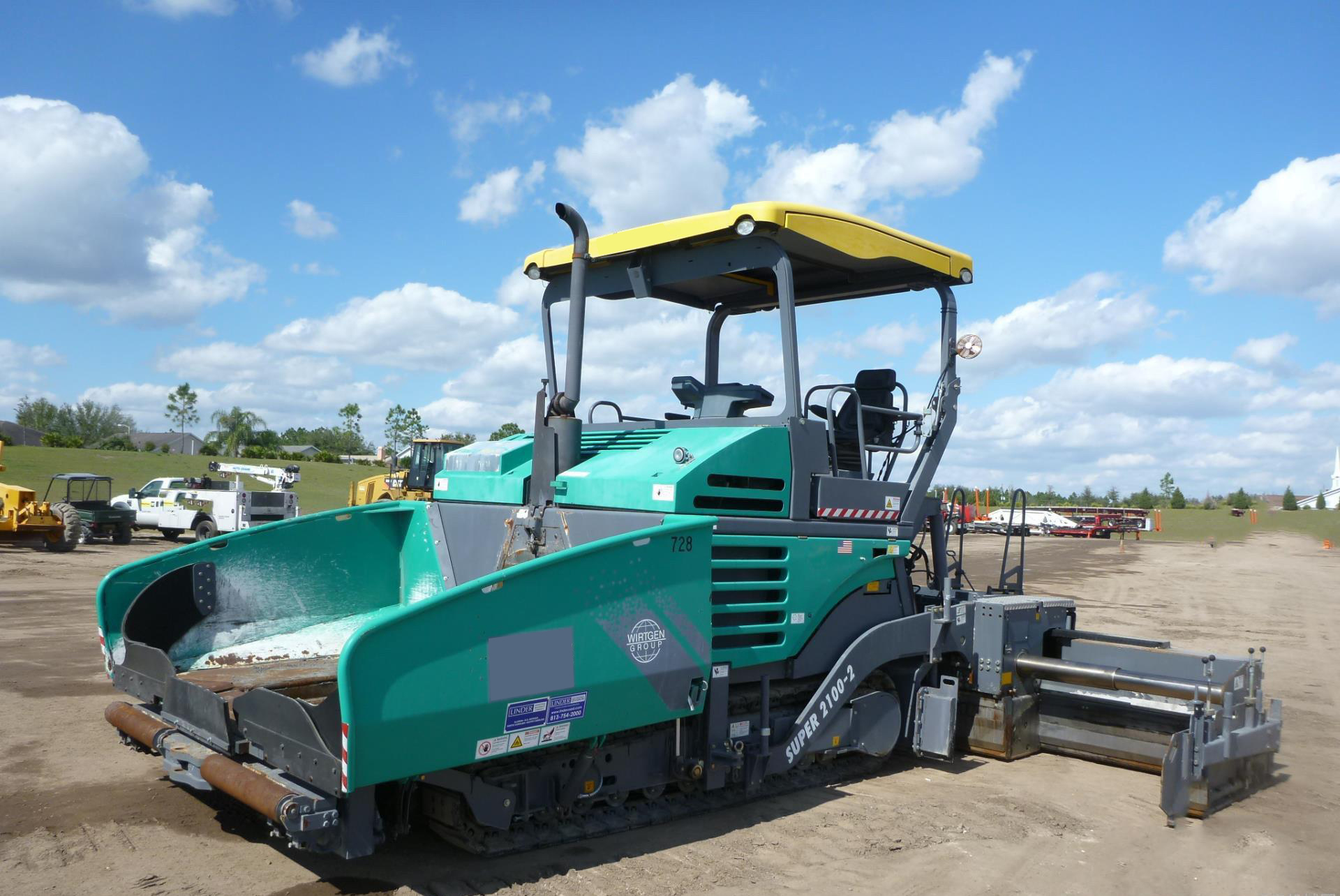 攤鋪機中熨平板傾角控制系統(tǒng) 